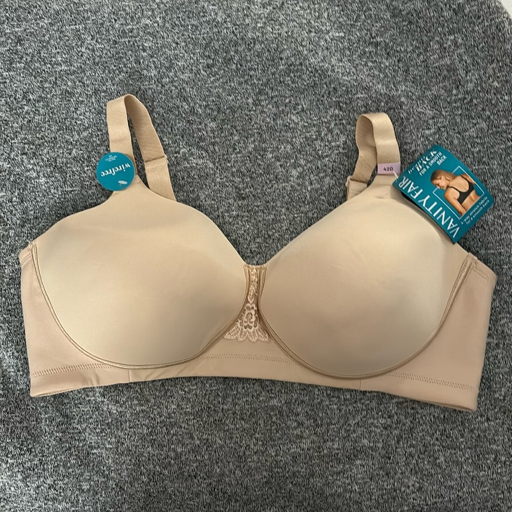 Vanity Fair tan wire free bra.